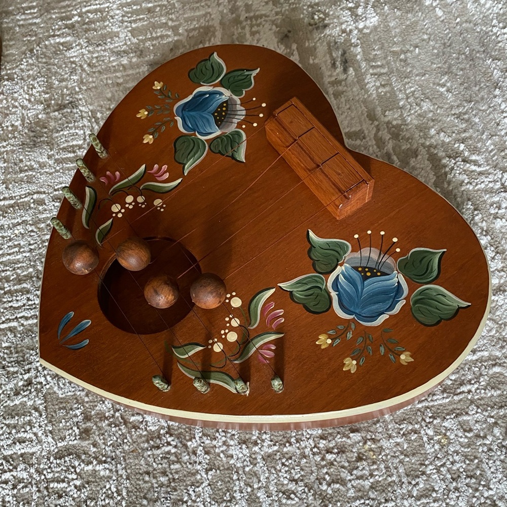 Vintage wooden heart Door harp